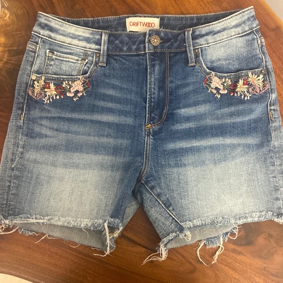Driftwood Shorts - Picture 1 of 6